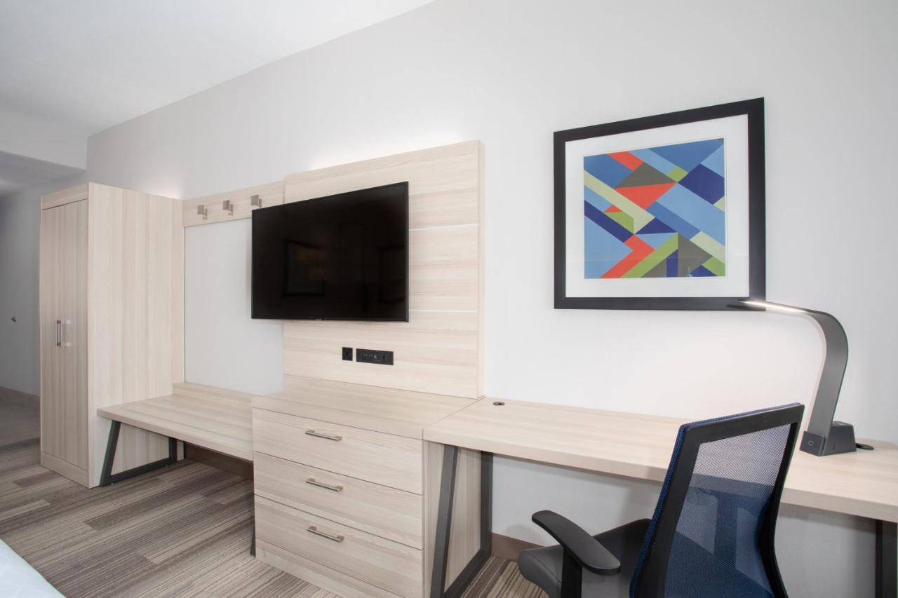Holiday Inn Express & Suites Phoenix Glendale Dist By Ihg Exterior foto